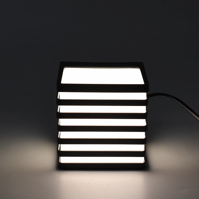 APPLIQUE LED CUBO IN ALLUMINIO NERO E PVC BIANCO LUCE NATURALE 4000K ILLUMINAZIONE MODERNA DA ESTERNO IP54 - DESIGN INNOVATIVO