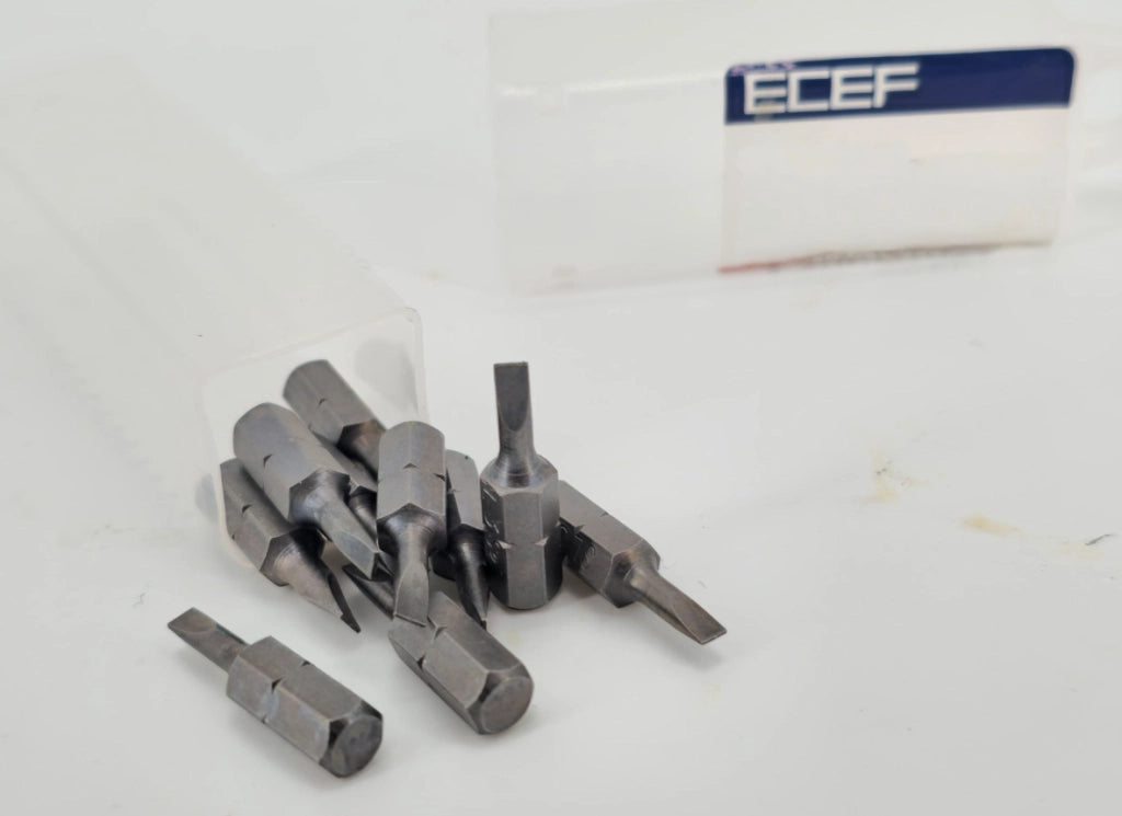 INSERTO PER VITI A TESTA CON INTAGLIO 0,6x4,5 mm - 10 pezzi- ECEF