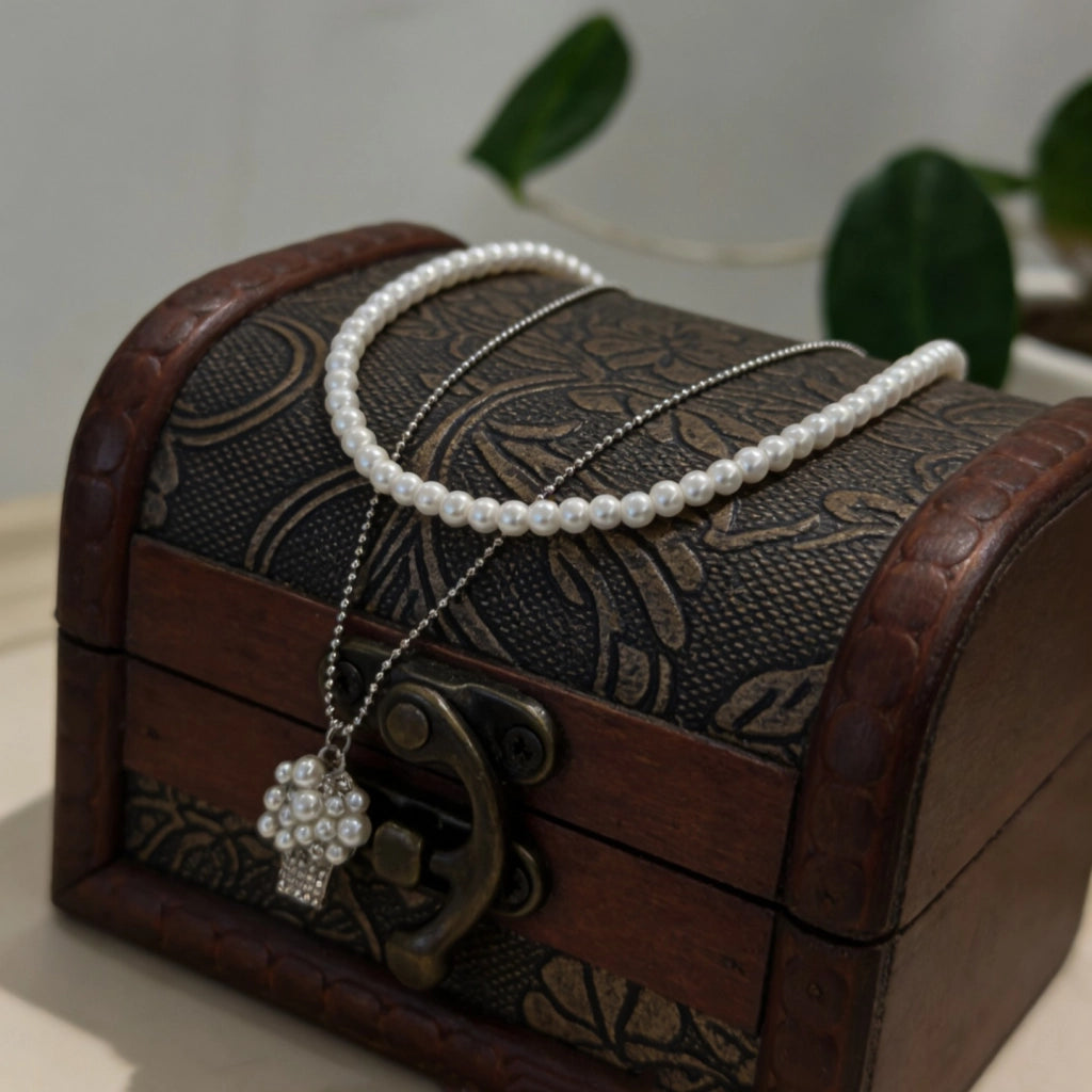 Semplice collana con perle e diamanti a forma di popcorn