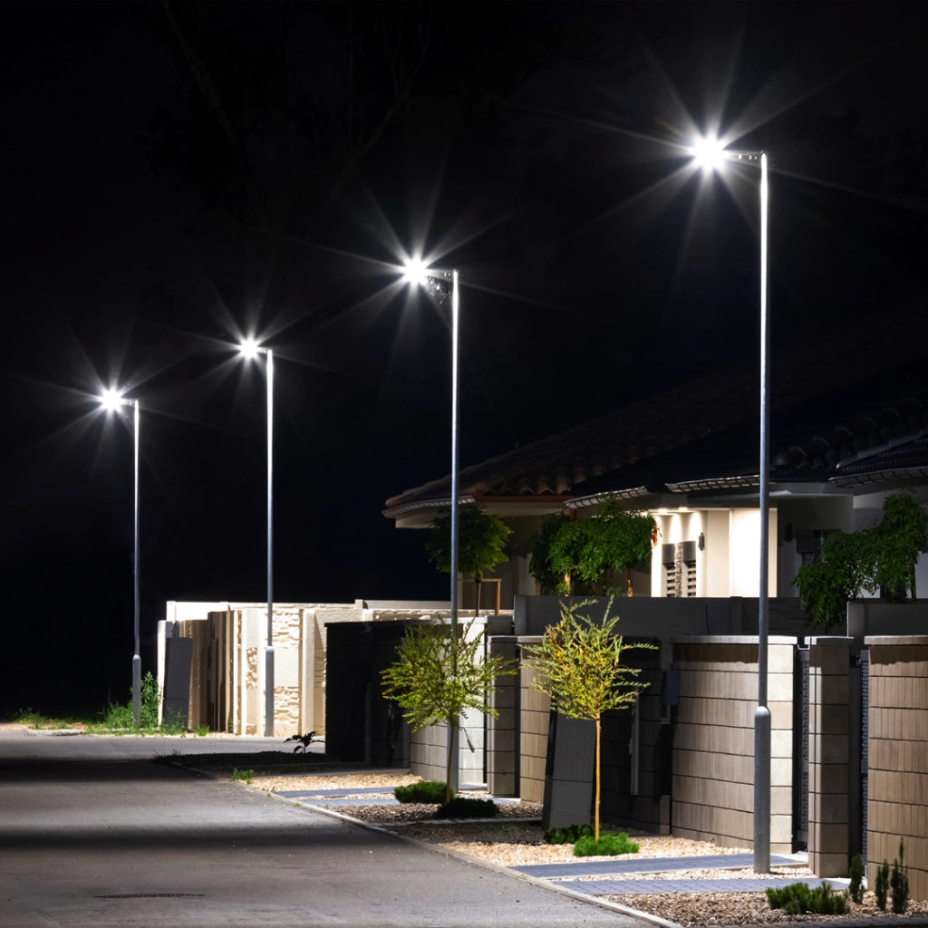 Lampione solare LED 100W 1200lm con sensore e telecomando