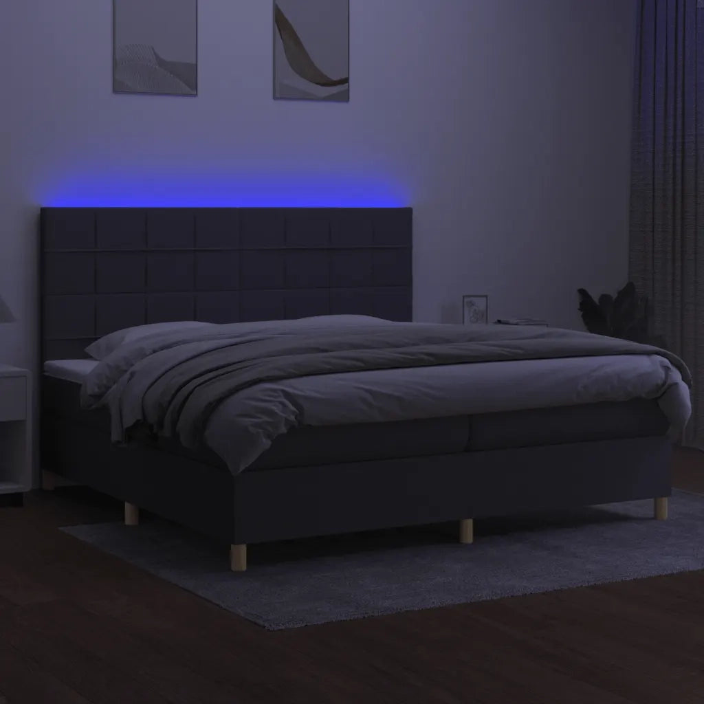 Letto a Molle Materasso e LED Grigio Scuro 200x200cm in Tessuto 3135462