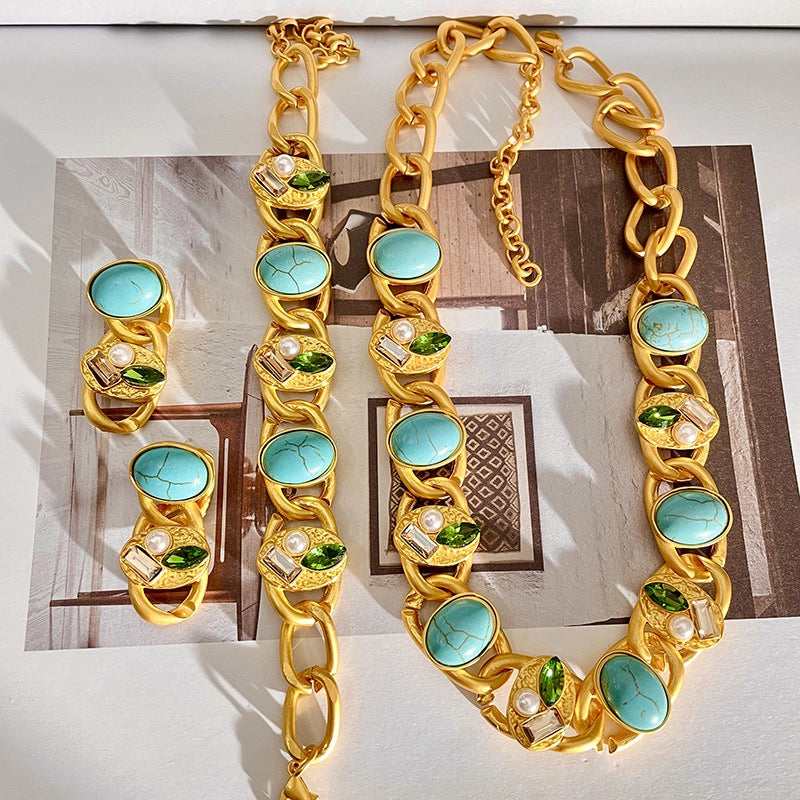 Collana vintage con perline di cristallo turchese