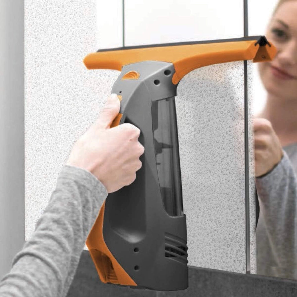 DCG DR2800 - KIT_ lavavetri portatile, serbatoio rimovibile da 150 ml, aspirazione continua 12-15 ml-min, autonomia 30 min (ricarica 3 h), resistente all'acqua, include flacone spray detergente e panno in microfibra, ideale per vetri, auto e grandi superf