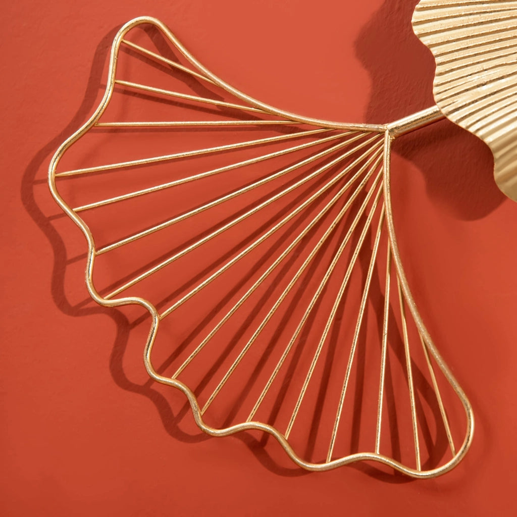 Decorazione Murale 3D 138x70 cm in Metallo Wall Art Dorata con Foglie di Ginkgo