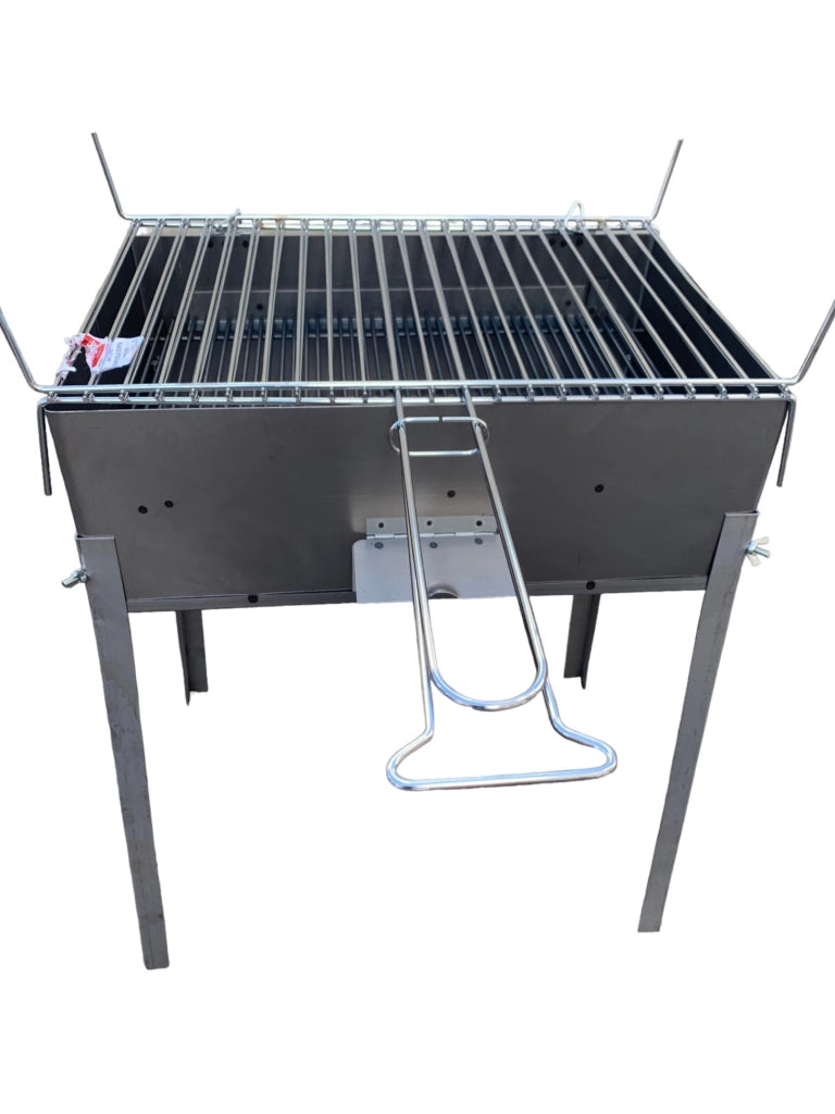 Barbecue in ferro con griglia in acciaio, con coperchio richiudibile, piedi estraibili, per legna o carbone, portatile 40x30 cm
