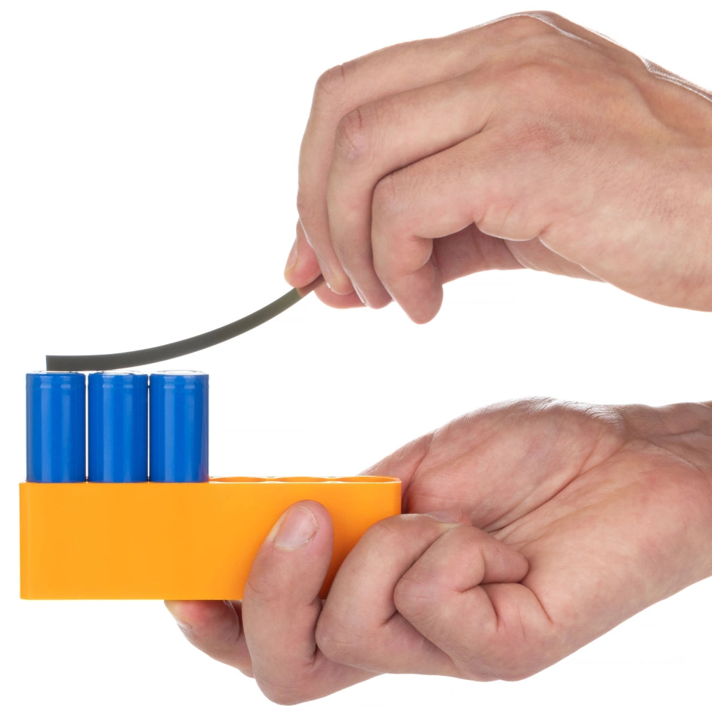 Forma di Saldatura per Batterie a 6 Celle – Struttura Stabile, Spazio per Nastro Nichelato | Dimensioni: 11x2x3,5 cm