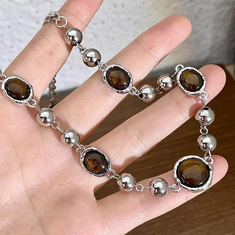 Collana fatta a mano con perline di pietra naturale, regalo di Natale o di compleanno.