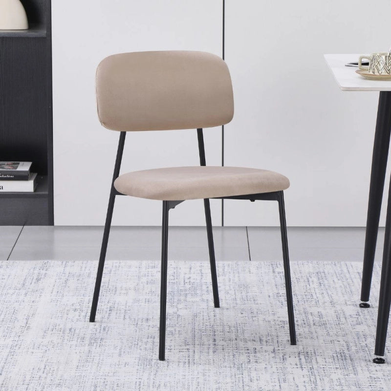 Sedia Shen in vellutino colore taupe e struttura in metallo nero set 4 pezzi