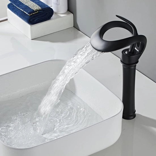 Furgone acqua alta, lavandino con rubinetto alto, rubinetto bagno