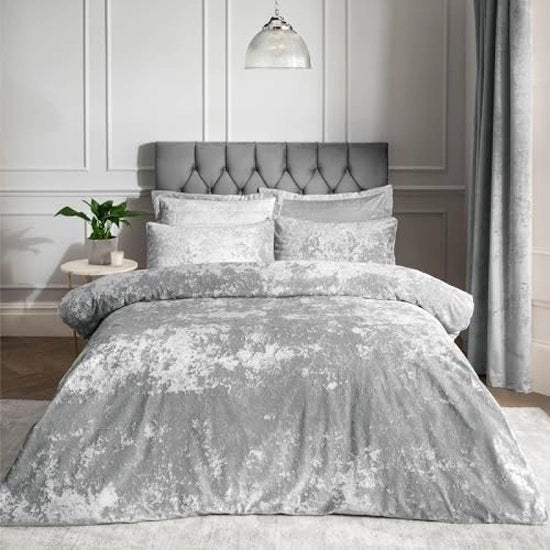 Set di coperte di letto a doppia imbottitura in velluto con cuscino in seta argento grigio