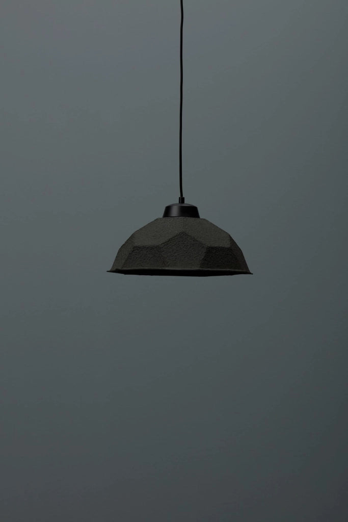 Egg Lampada a Sospensione in Cartone Riciclato Nero, Attacco E27 Max 40W, Design Eco-Friendly con Cavo Regolabile - Prodotto Iconico