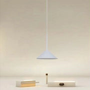 Trade Shop - Lampadario A Sospensione Moderno Con Paralume Triangolare In Ferro Bianco E27 33856 -