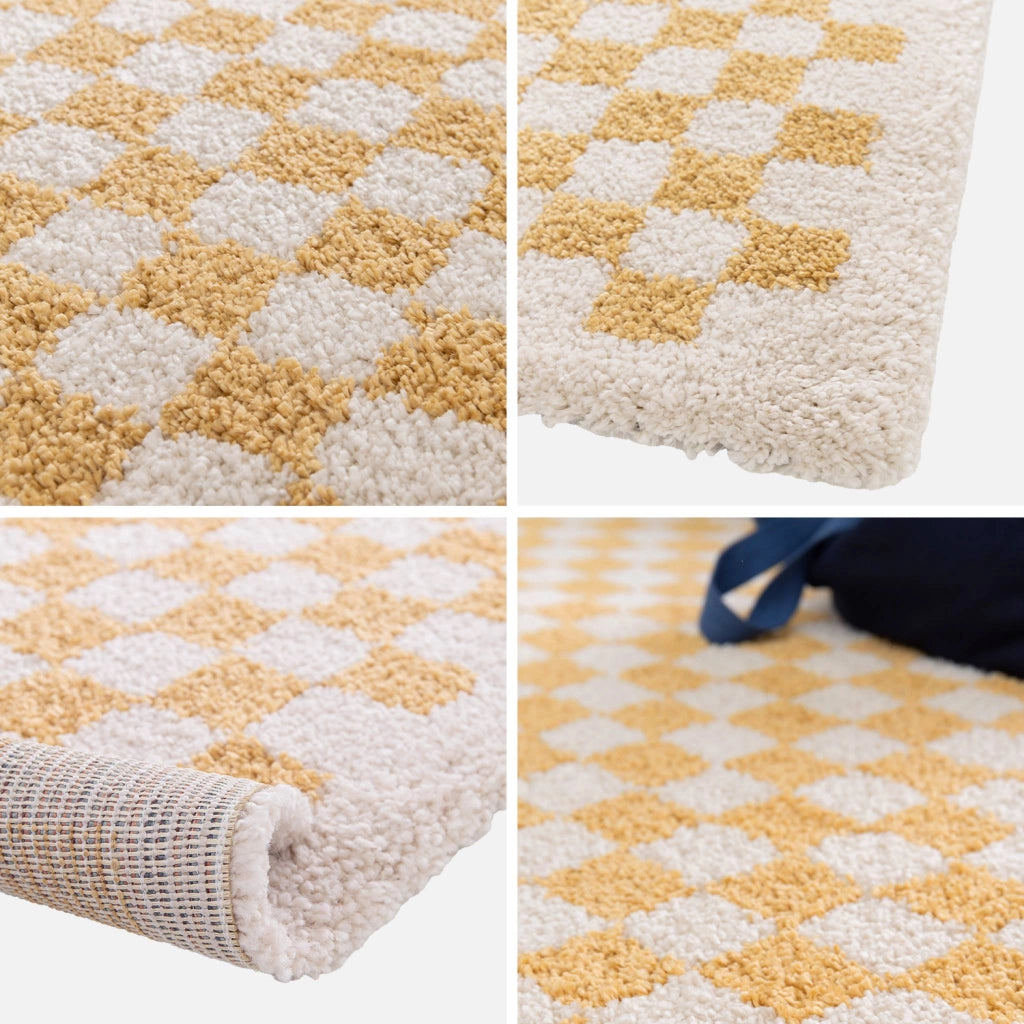 Tappeto interno a scacchiera shaggy in giallo senape e crema
