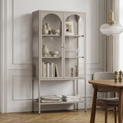 Vetrina Klippestad Credenza Alta a 2 Ante in Vetro e Ripiano Aperto 160 x 80 x 35 cm - Color Cammello [en.casa]