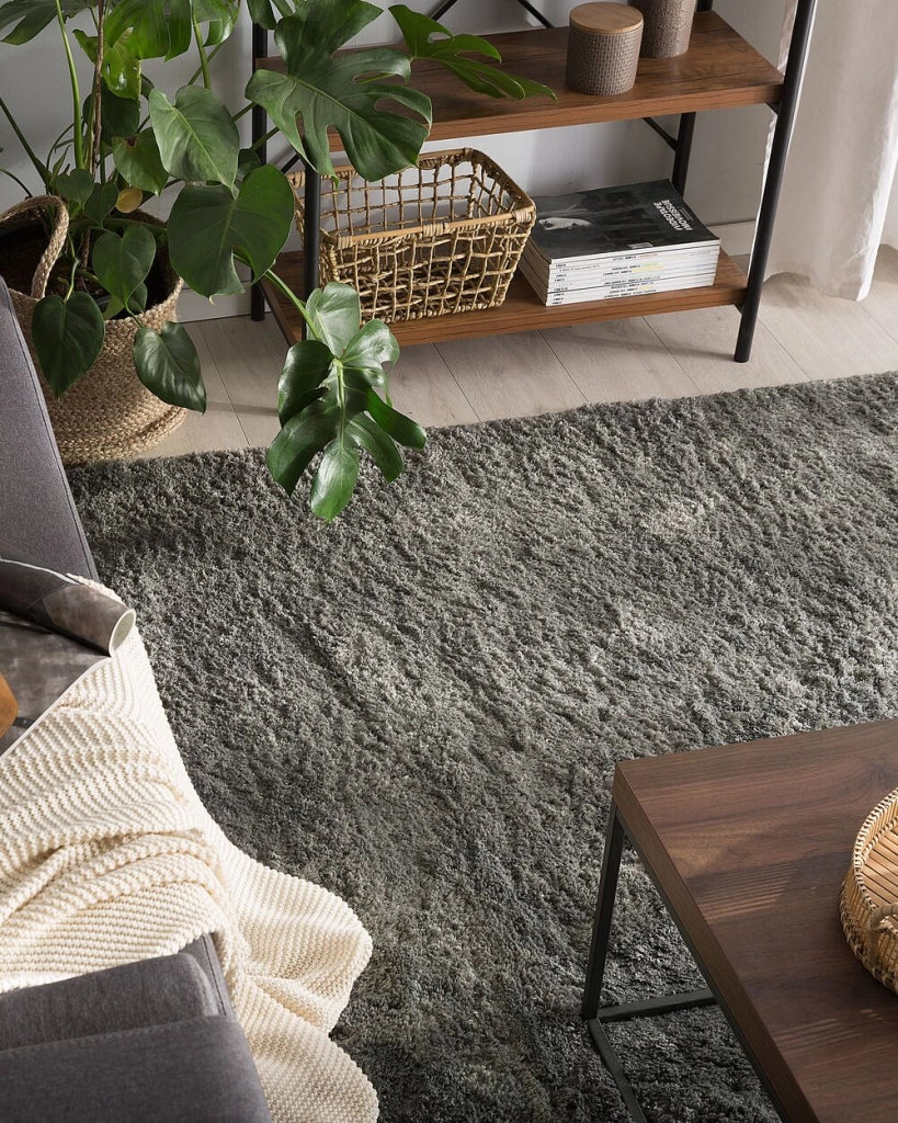 Tappeto shaggy in cotone grigio scuro in misto poliestere 140 x 200 cm soffice pelo denso