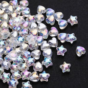 100 pezzi di acril sterre e cuori - pastello ponykralen colorate e charme - per la creazione di accessori artigianali e DIY come collane, bracciali, orecchini e chiavi.