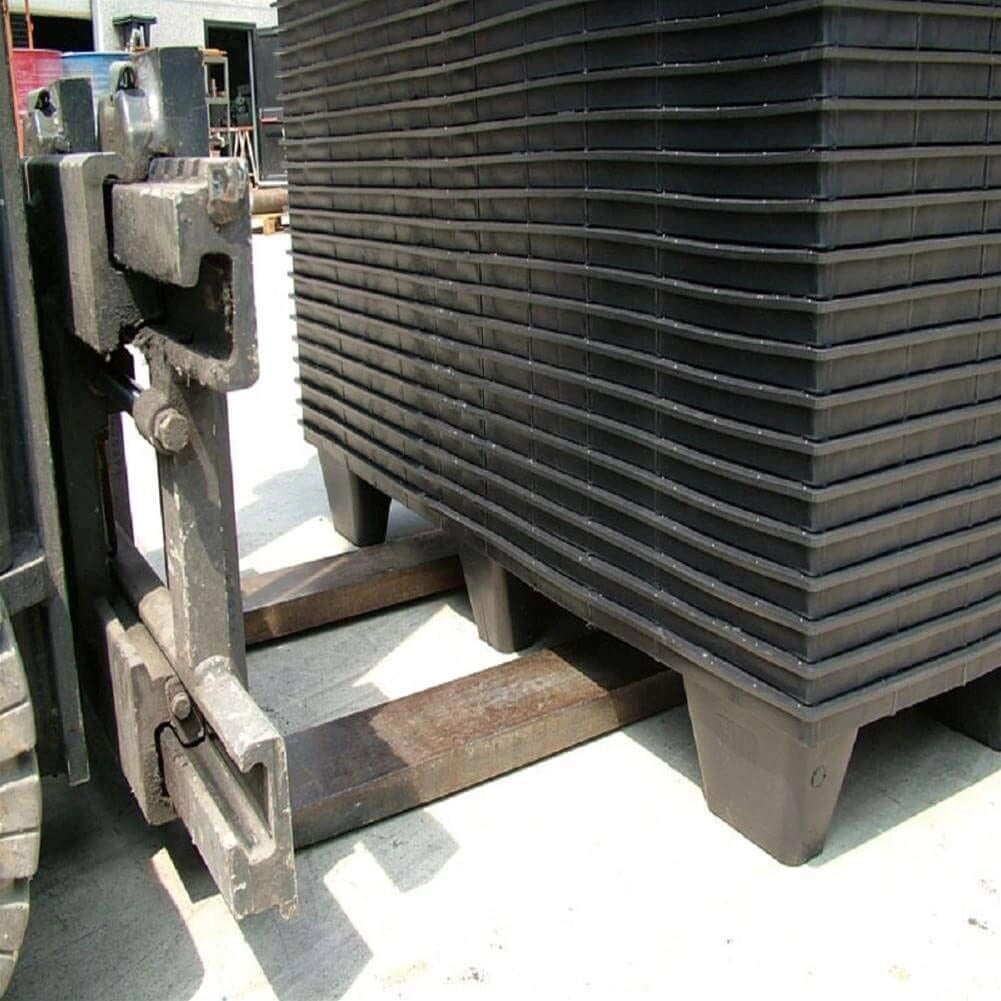 Pallet in plastica riciclata PP 400x600x124 mm con 4 piedi piano forato portata statica 500 kg dinamica 400 kg Nero