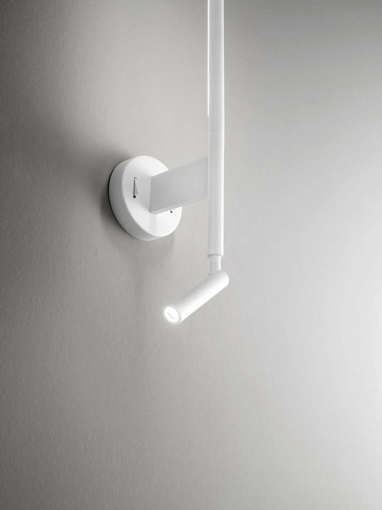 Applique in metallo verniciato bianco Ramon biemissione LED 6W + 3W faretto spot 3000K CRI?80 220-240V 50/60Hz 420Lm + 210Lm faretto spot