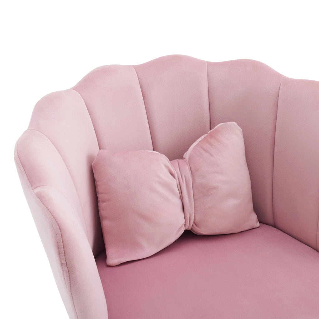 Poltrona da salotto in velluto rosa con schienale a petalo, cuscino schmetterling e gambe in metallo dorato