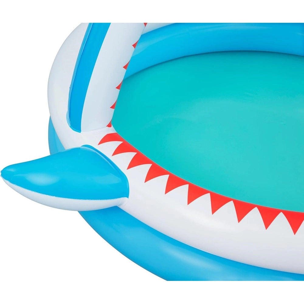 Trade Shop - Piscina Per Bambini Sharktastic 2 Anelli Grafica A Squalo 163x127x92cm Con Spruzzo 53157 -