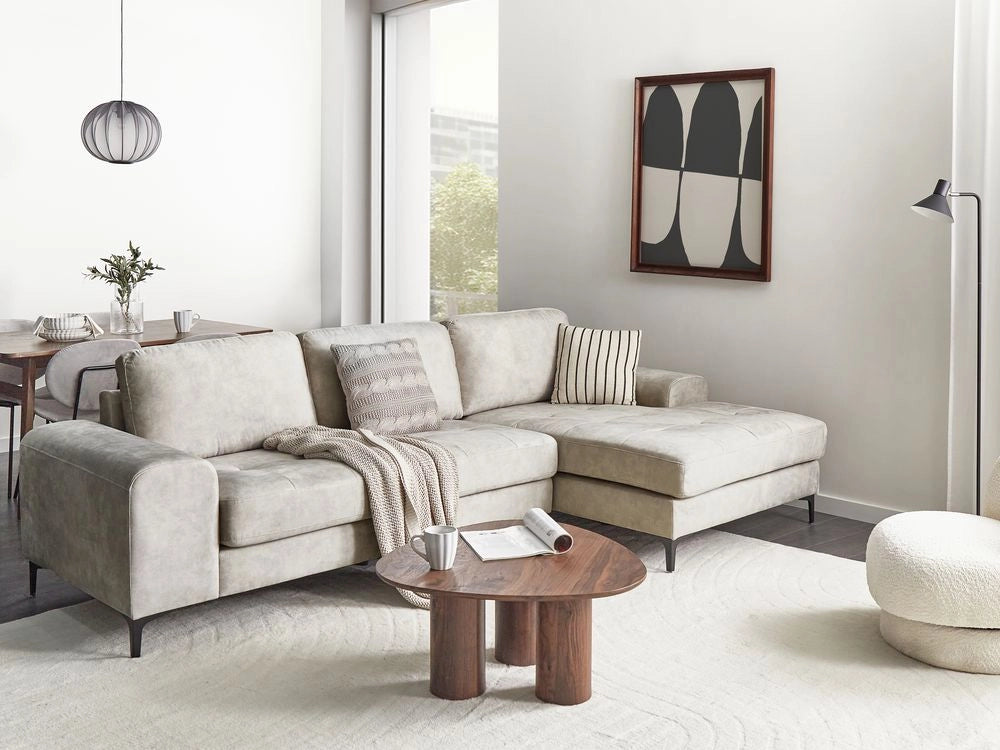 Divano angolare moderno a L con gambe in metallo e velluto Beige chiaro lato sinistro da soggiorno minimalista