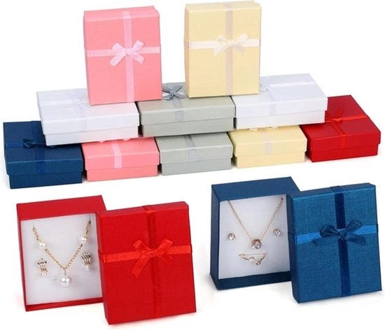 Display per gioielli in cartone - Set di contenitori per regali - Inserzione per orecchini, collane, bracciali e anelli - Adatto per contenitori in cartone - 12 pezzi - Dimensioni: 8,5 x 6,5 x 2,5 cm - 6 colori - Con schiuma -
