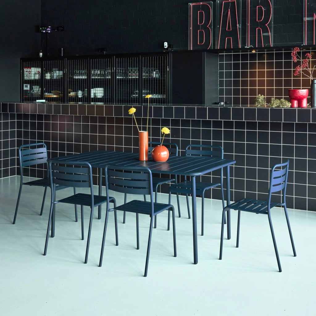 Set tavolo da giardino bistrot in acciaio con 6 sedie, 160cm, blu navy