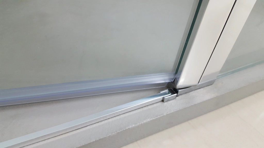 Box doccia frontale OPEN porta battente 70 cm (70,1-71,6) cromo lucido vetro frost