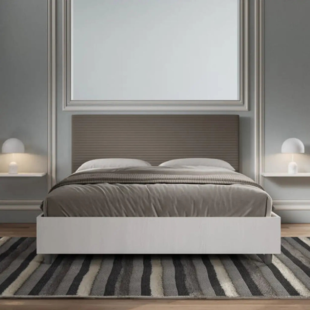 Letto matrimoniale con rete 160x190 bianco frassino testata similpelle cappuccino Level