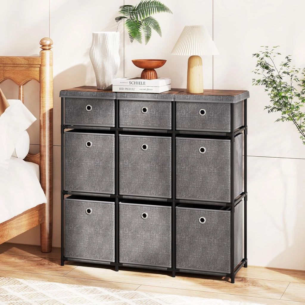 Comò con 9 Cassetti, Cassettiera in Tessuto con Struttura in Metallo e Legno, Armadietto Portaoggetti Salvaspazio, per Soggiorno, Camera da Letto e Corridoio (87 x 29 x 84 cm,Grigio)