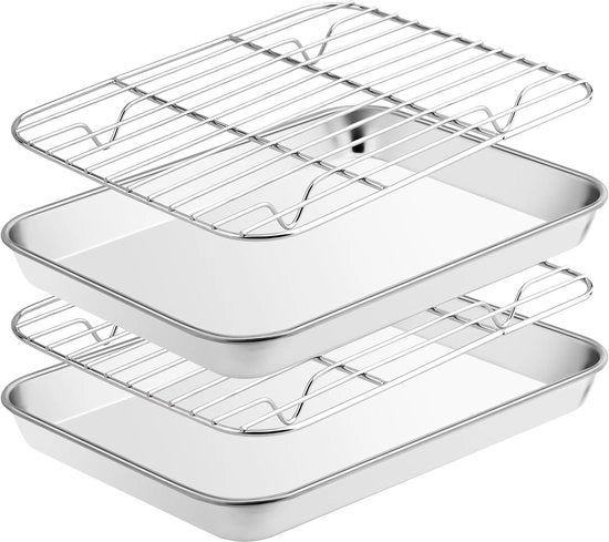 Due teglie per forno con griglia raffreddante, realizzate in acciaio inossidabile, non tossico, durature, facili da pulire, resistenti al lavastoviglie, adatte per la grigliatura e il raffreddamento di alimenti. 31,5*24,5*2,5cm