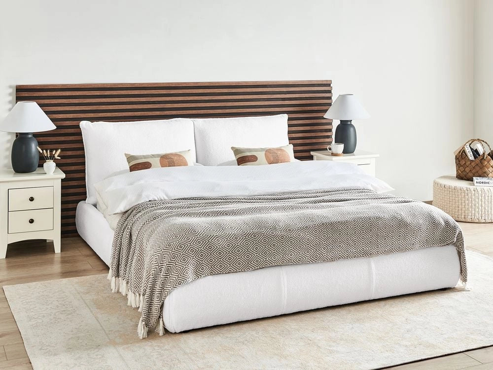 Letto matrimoniale ad acqua imbottito in tessuto boucle bianco 160x200 cm stile classico camera da letto