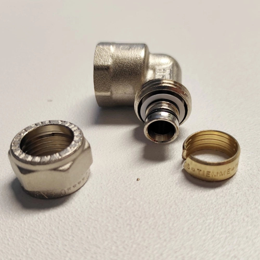 Raccordo 26x3/4'' curvo gomito f femmina a stringere per tubo multistrato