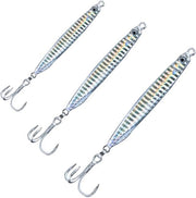 Pesci da salmeggio con esche artificiali, leva per pesca del merluzzo, del blu e del maccarel al largo della costa orientale