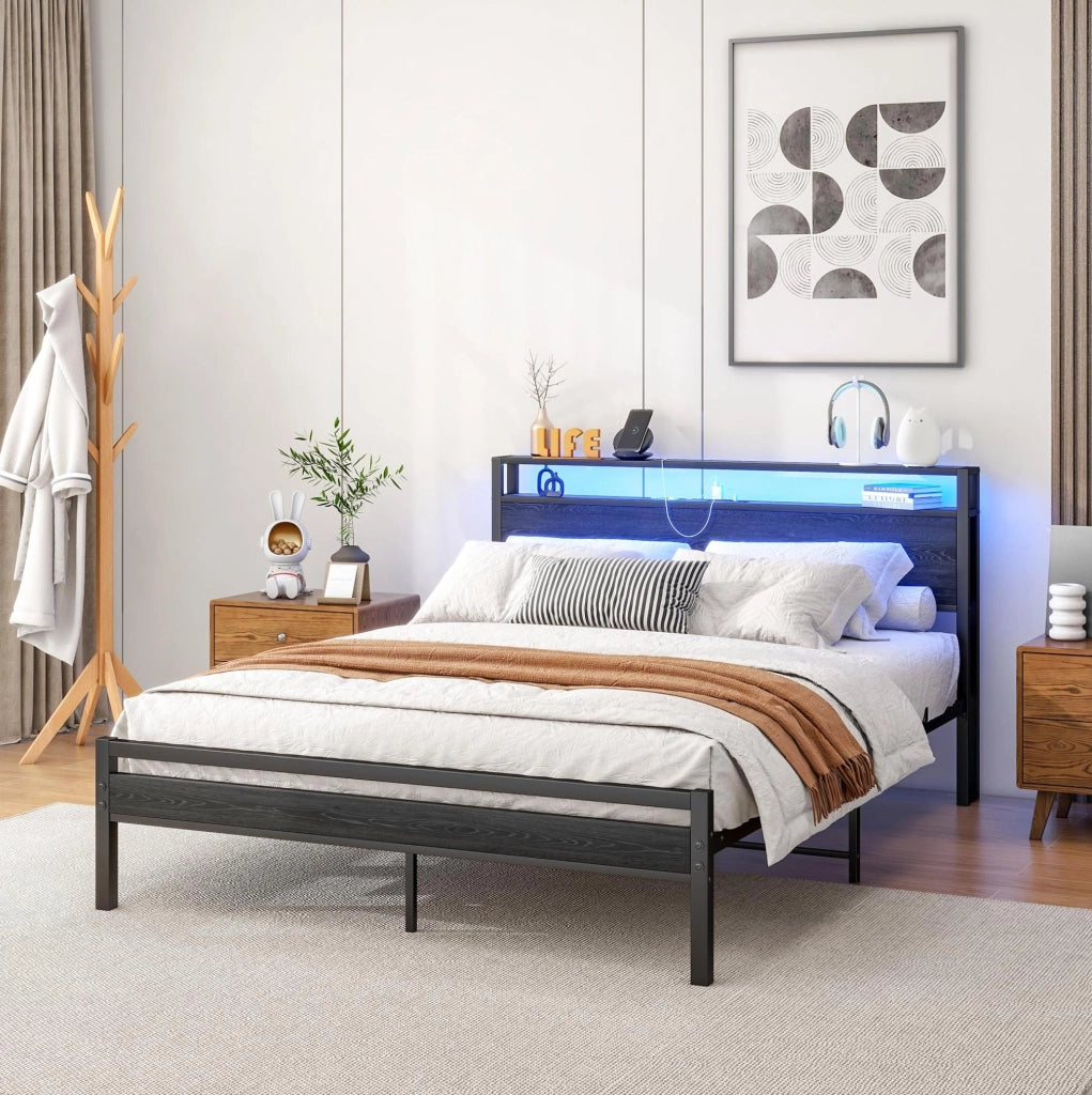 Letto 140x200 con contenitore e USB in MDF e metallo nero