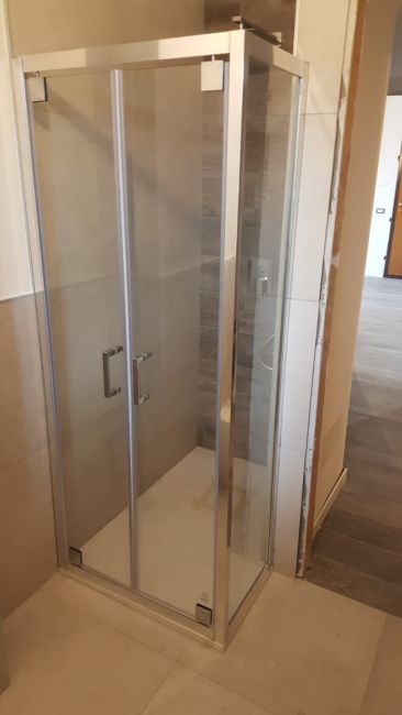 Box doccia Cristallo 6 mm 2 lati - Fisso piu' porta Saloon Trasparente - Misura: 65 x 80 x H190 cm