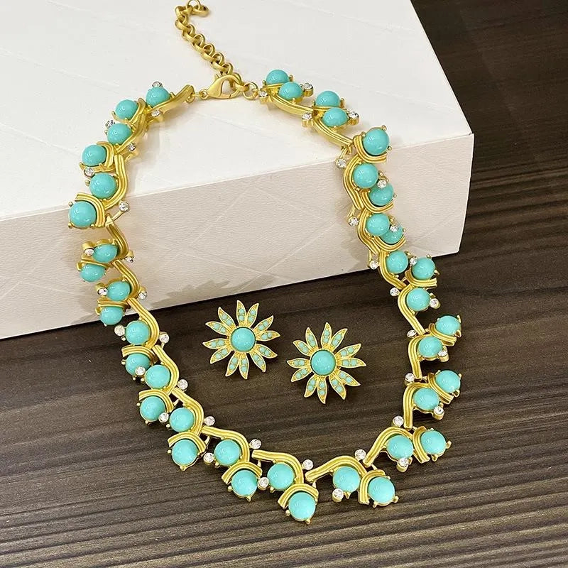 Orecchini vintage fatti a mano con fiori blu e collana di cristallo, regalo di Natale o compleanno.