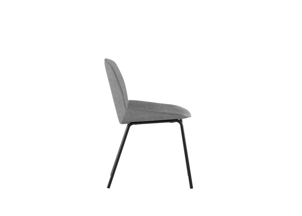 Sedia da pranzo Eva con seduta rivestita in tessuto grigio chiaro e struttura in polipropilene - Base in metallo nero - Dimensioni 46x57x80 cm