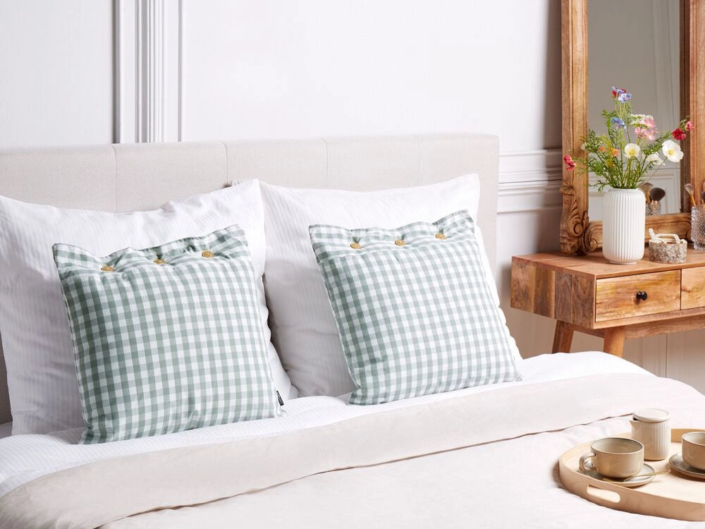 Set di 2 cuscini decorativi verde e bianco con motivo a scacchi quadrato con bottoni 45 x 45 cm soggiorno camera da letto