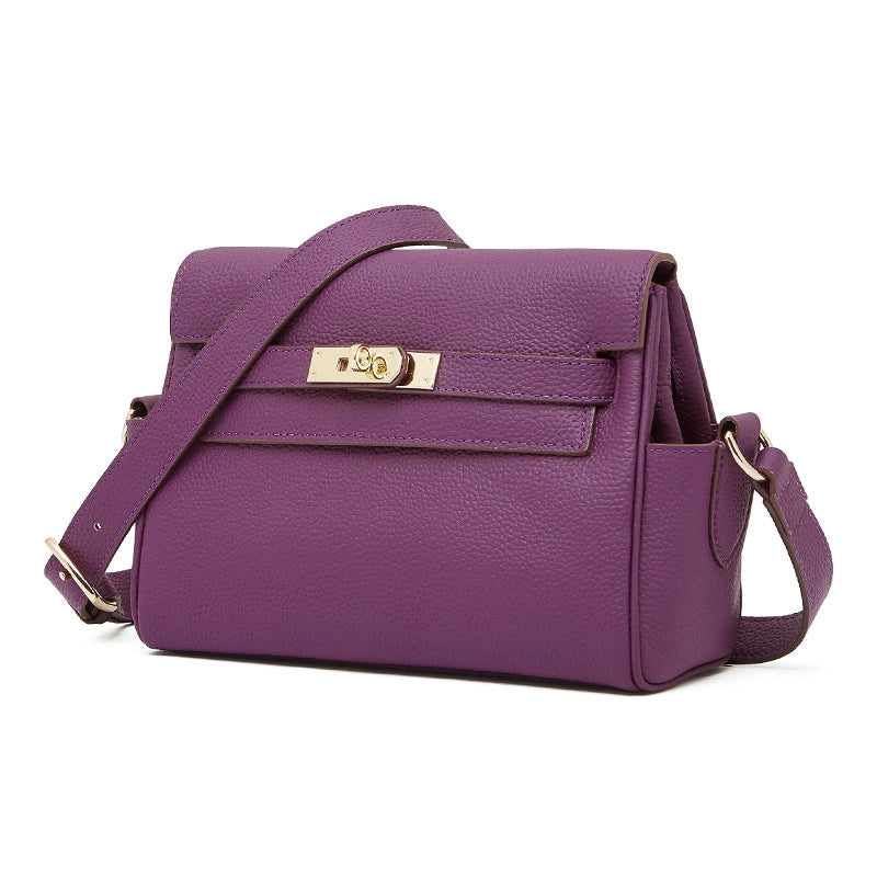 Borsa a tracolla da donna in vera pelle, colore viola.