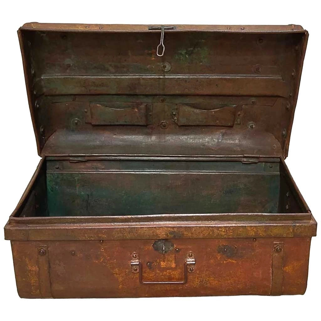 Valigia artigianale in metallo, 67x37x25h cm