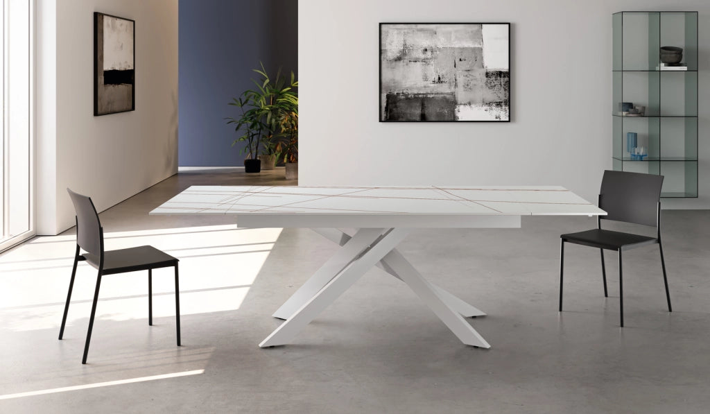 Tavolo Allungabile Ares con Piano in Sintered Stone Effetto Marmo Sahara Bianco e Gambe in Metallo Verniciato Bianco - 140/200cm