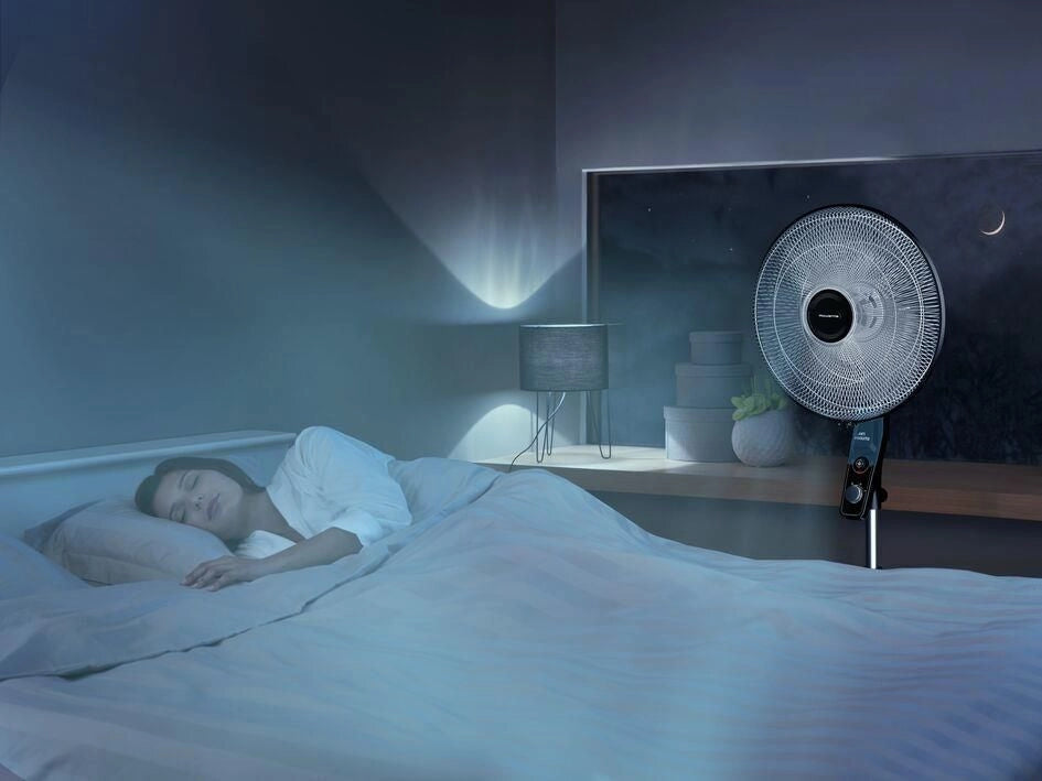 Rowenta VU4420 Essential Ventilatore a Piantana 3 Velocita' Oscillante 40 cm 3300 m³-h 54 dB colore Nero