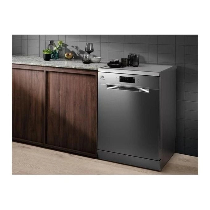 Electrolux LAVASTOVIGLIE LIBERA INSTALLAZIONE 60 CM - INOX 13 COPERTI CLASSE E 46 dBA ESA47200SX MADE IN EUROPE