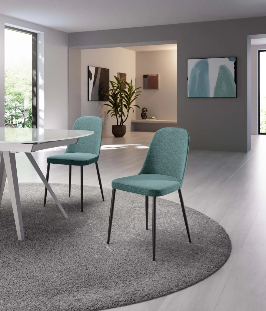 Sedia da pranzo Tamara con struttura in polipropilene e rivestimento in tessuto acquamarina, gambe in metallo nero - Design moderno