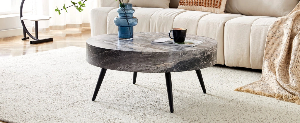 Tavolino rotondo da caff¨¨ con diametro di 70 cm in MDF effetto marmo grigio e gambe in metallo nero. Design minimalista, ideale per soggiorni e piccol