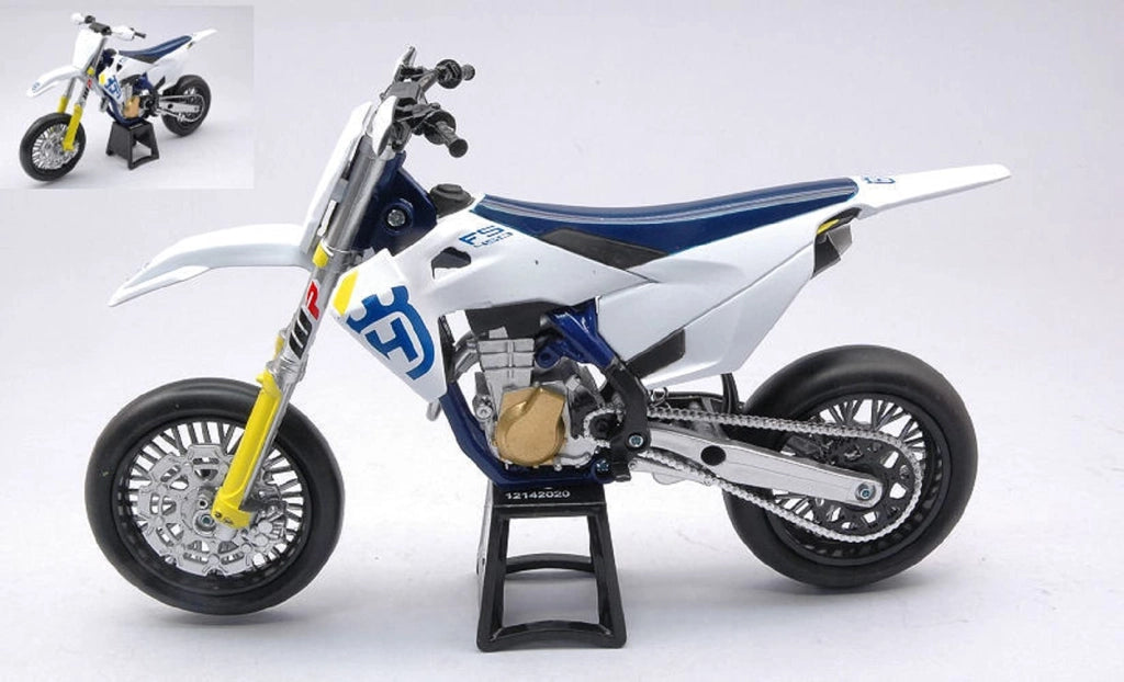 Husqvarna FC450, Scala 1:12, NewRay, Eta 5+