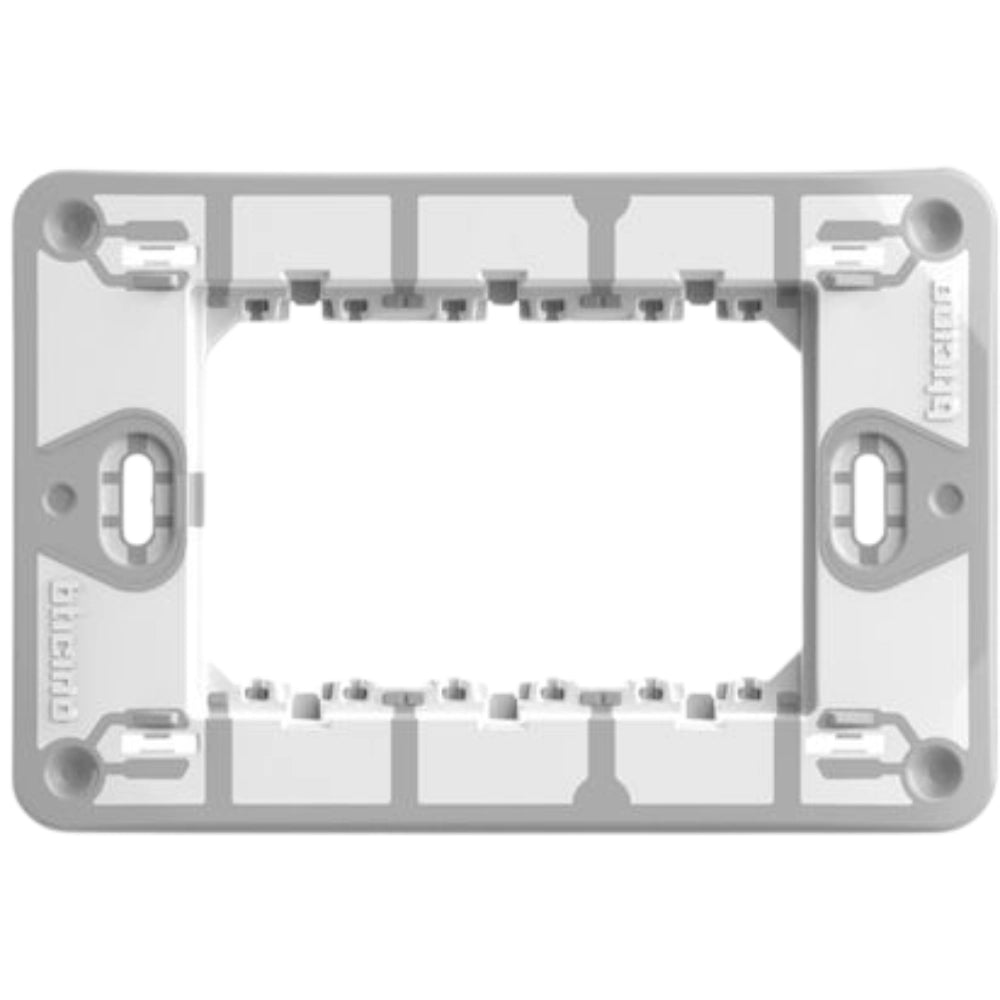 Bticino matixgo supporto per placche diverse modulazioni fissaggio con viti *** numero posti 3 moduli, confezione 1