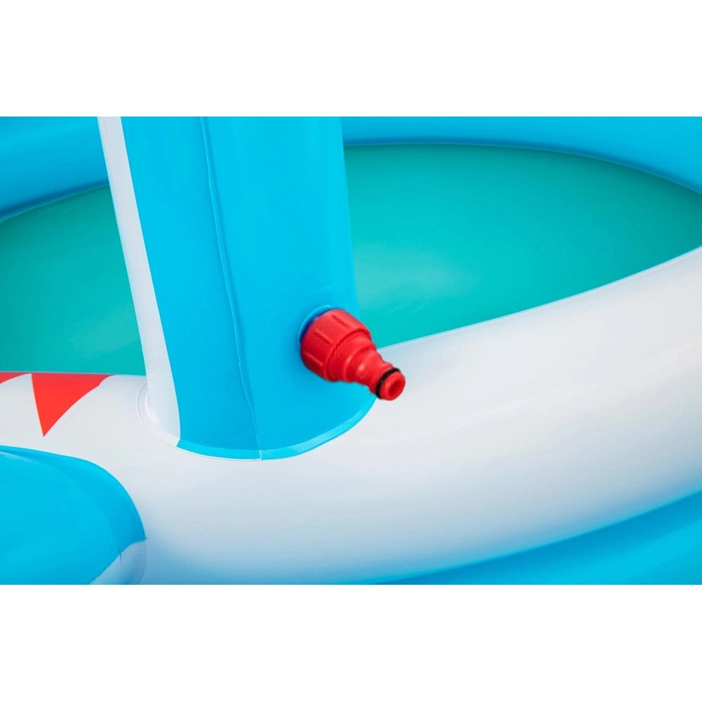 Trade Shop - Piscina Per Bambini Sharktastic 2 Anelli Grafica A Squalo 163x127x92cm Con Spruzzo 53157 -