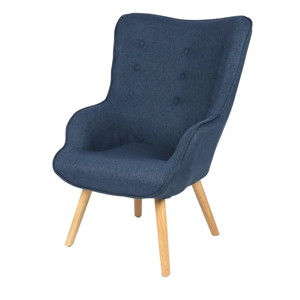 Poltrona da salotto in tessuto blu denim con piedi in legno collezione ENJOY. Stile scandinavo.